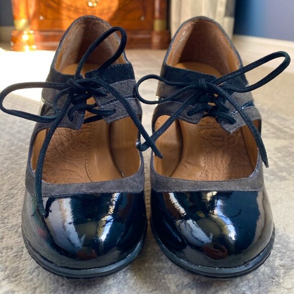 EuroSoft Black Patent Leather and Suede Mary Jane Heels - Picture 3 of 10